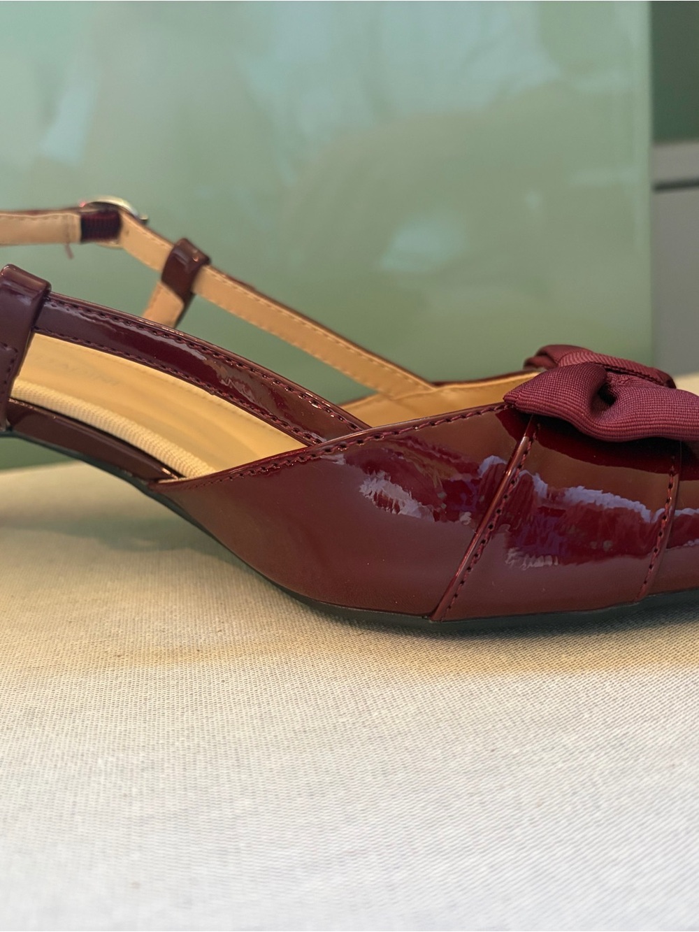 Bandolino Women's Burgundy Patent Pointed-Toe Slingback kitten heels with Bow - Picture 5 of 6